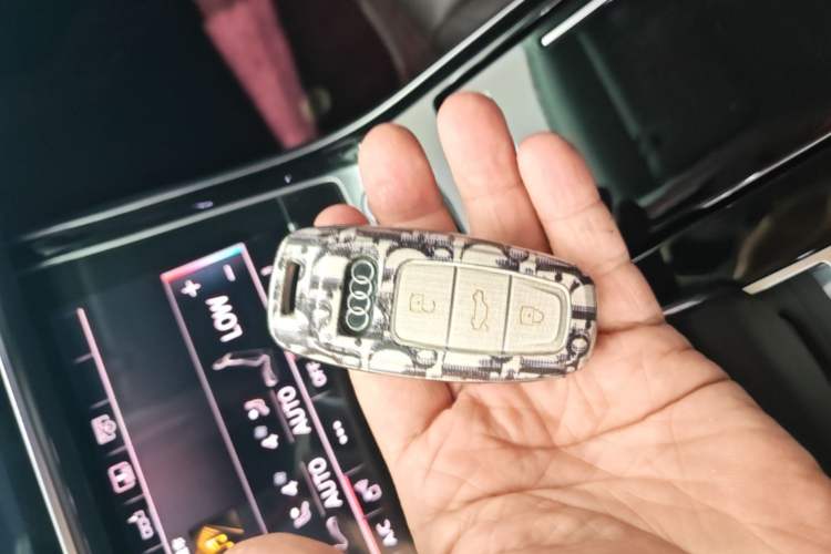 Used Audi A8 2018 A8L 55 TFSI quattro Launch Edition Elite Model Vehicle Key