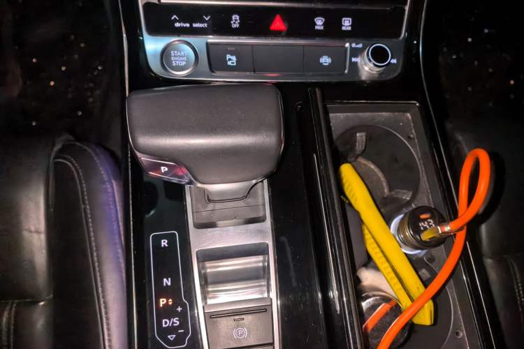 Used Audi A8 2018 A8L 55 TFSI quattro Launch Edition Prestige Model Gear Lever