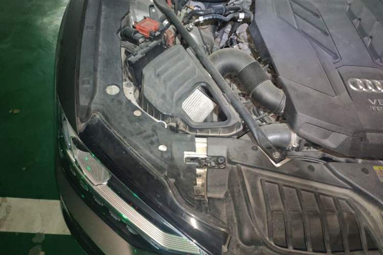 Used Audi A8 2018 A8L 55 TFSI quattro Luxury Edition Engine Bay Right