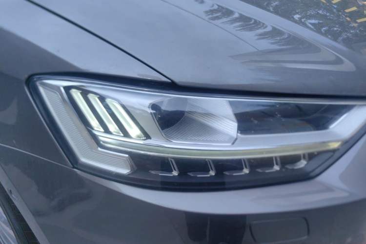Used Audi A8 2018 A8L 55 TFSI quattro Luxury Edition Right Front Headlight