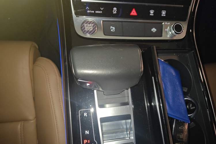 Used Audi A8 2018 A8L 55 TFSI quattro Launch Edition Prestige Model Gear Lever