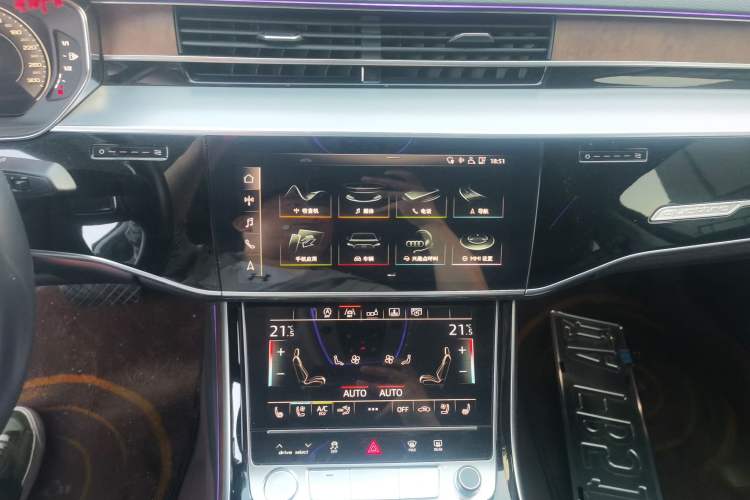 Used Audi A8 2019 Facelifted Plus A8L 50 TFSI quattro Luxury Edition Audio And AC Panel