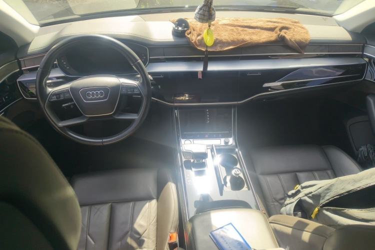 Used Audi A8 2019 Facelifted Plus A8L 50 TFSI quattro Comfort Version Center Console