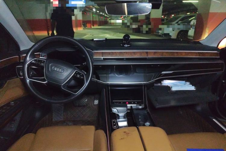 Used Audi A8 2019 Facelifted Plus A8L 55 TFSI quattro Luxury Edition Center Console