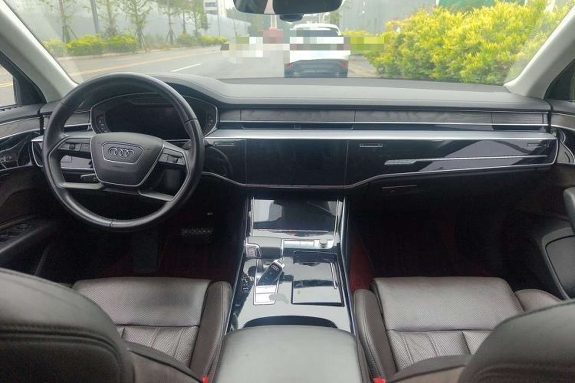 Used Audi A8 2019 Plus A8L 50 TFSI quattro Comfort Model Center Console