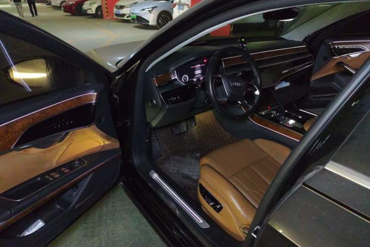 Used Audi A8 2019 Facelifted Plus A8L 55 TFSI quattro Luxury Edition Driver Seat