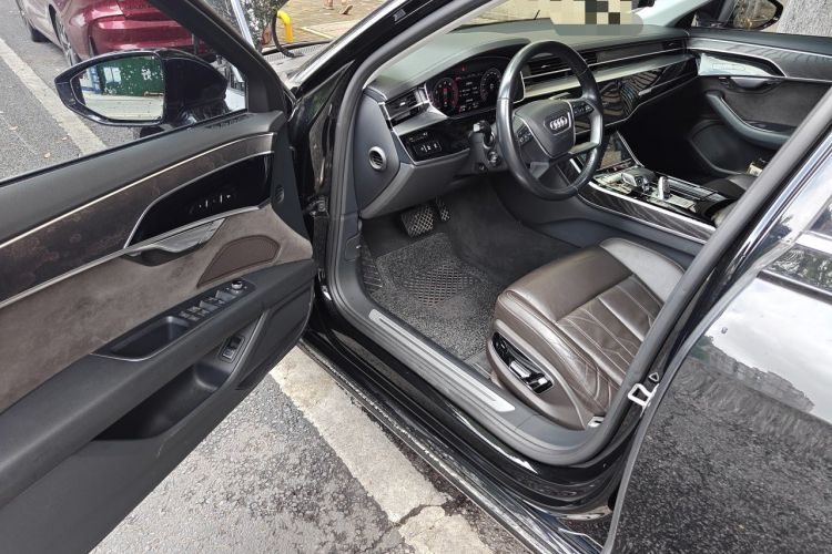 Used Audi A8 2019 Facelifted Plus A8L 50 TFSI quattro Comfort Version Driver Seat