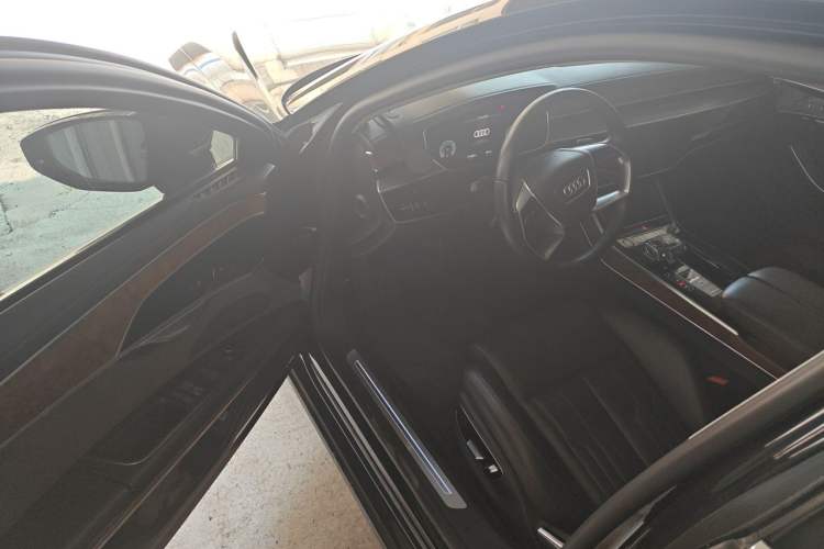 Used Audi A8 2019 Facelifted Plus A8L 55 TFSI quattro Luxury Edition Driver Seat