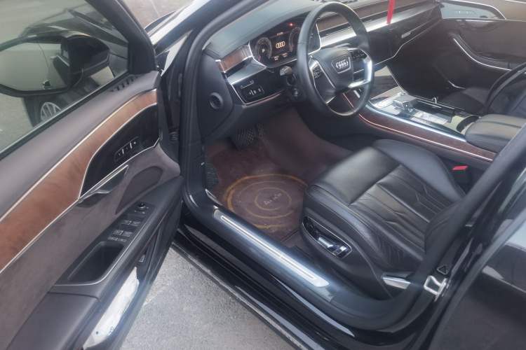 Used Audi A8 2019 Facelifted Plus A8L 50 TFSI quattro Luxury Edition Driver Seat