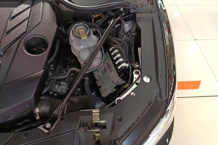 Used Audi A8 2019 Plus A8L 50 TFSI quattro Luxury Model Engine Bay Left
