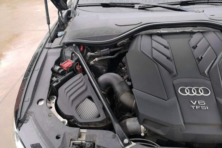 Used Audi A8 2019 A8L 55 TFSI quattro Luxury Model Engine Bay Right