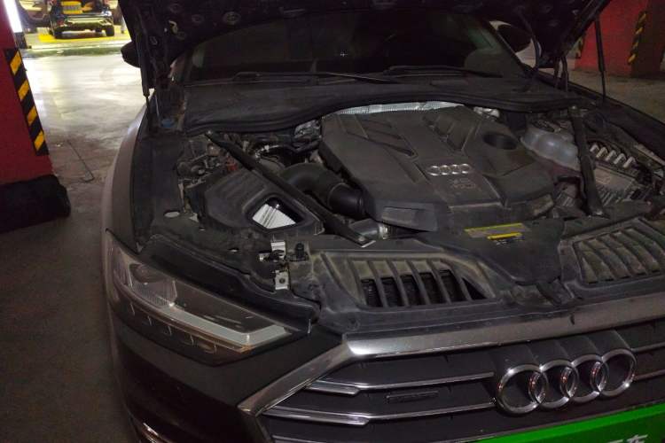 Used Audi A8 2019 Facelifted Plus A8L 55 TFSI quattro Luxury Edition Engine Bay Right