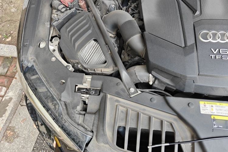 Used Audi A8 2019 Facelifted Plus A8L 50 TFSI quattro Comfort Version Engine Bay Right