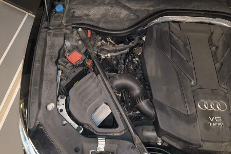 Used Audi A8 2019 Facelifted Plus A8L 50 TFSI quattro Comfort Version Engine Bay Right