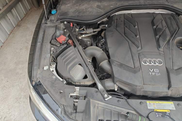 Used Audi A8 2019 Facelifted Plus A8L 55 TFSI quattro Luxury Edition Engine Bay Right