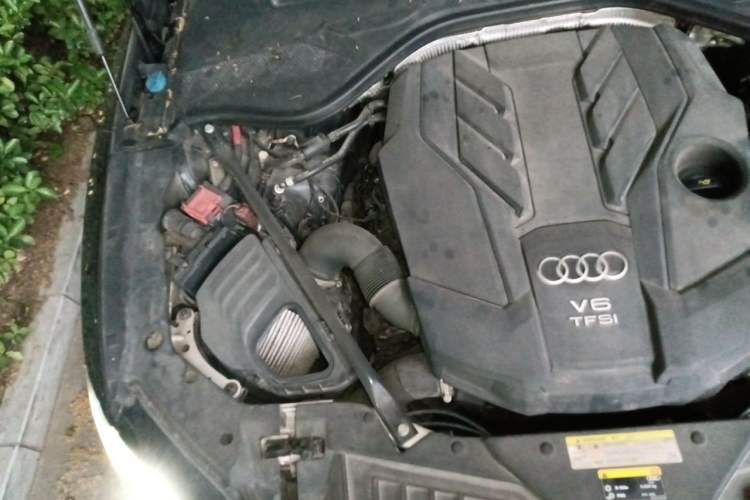 Used Audi A8 2019 Facelifted Plus A8L 50 TFSI quattro Comfort Version Engine Bay Right
