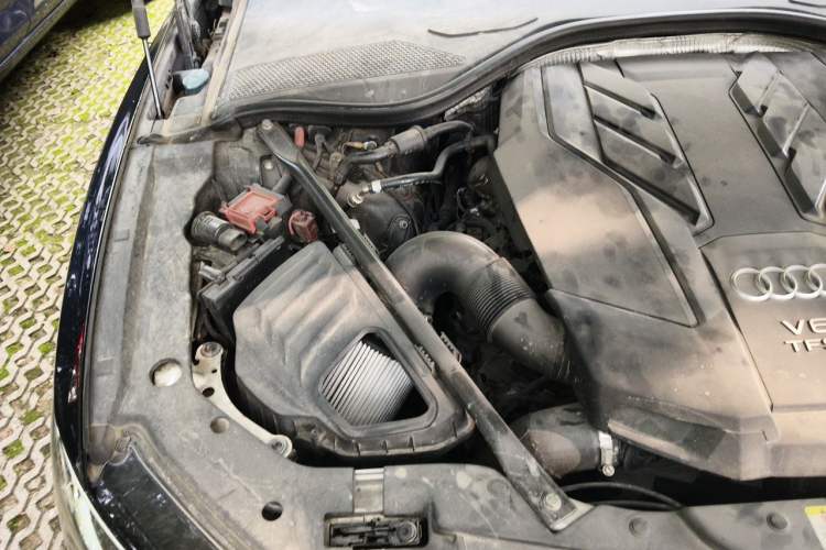 Used Audi A8  Engine Bay Right
