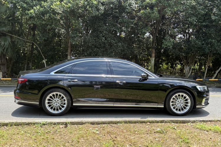 Used Audi A8 2019 Plus A8L 50 TFSI quattro Comfort Model Exterior 11