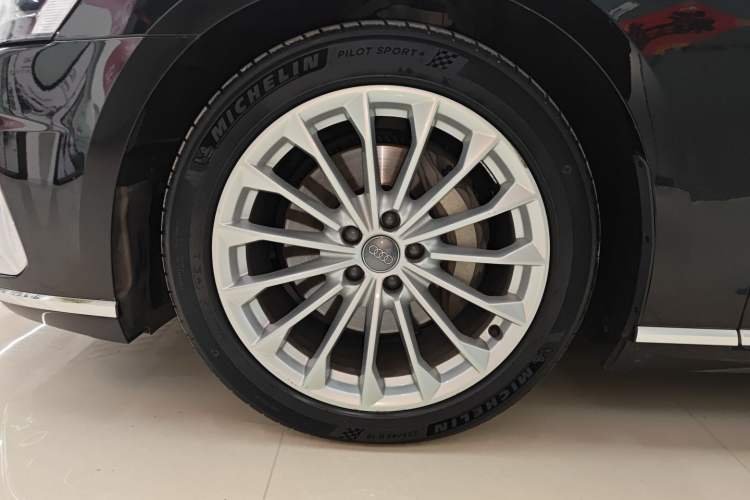 Used Audi A8 2019 Plus A8L 50 TFSI quattro Comfort Model Exterior 4