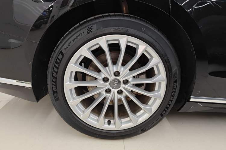 Used Audi A8 2019 Plus A8L 50 TFSI quattro Comfort Model Exterior 5