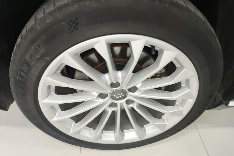 Used Audi A8 2019 Plus A8L 50 TFSI quattro Comfort Model Exterior 5