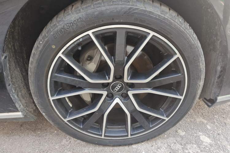 Used Audi A8 2019 Plus A8L 50 TFSI quattro Luxury Model Exterior 7