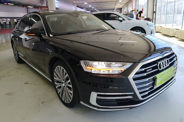 Used Audi A8 2019 Facelifted Plus A8L 50 TFSI quattro Luxury Edition Front Right 45 Deg