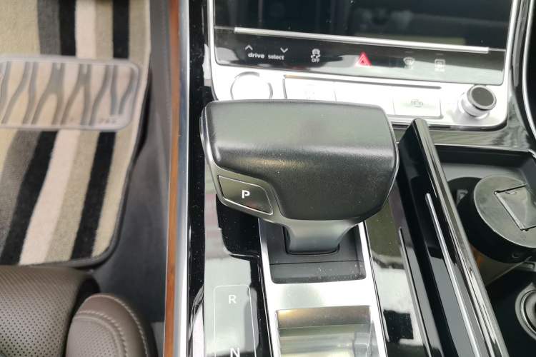 Used Audi A8 2019 A8L 55 TFSI quattro Luxury Model Gear Lever