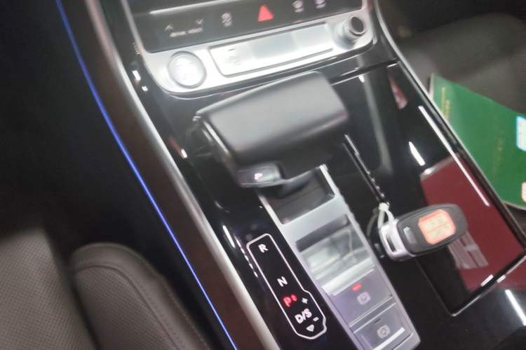 Used Audi A8 2019 Plus A8L 50 TFSI quattro Luxury Model Gear Lever
