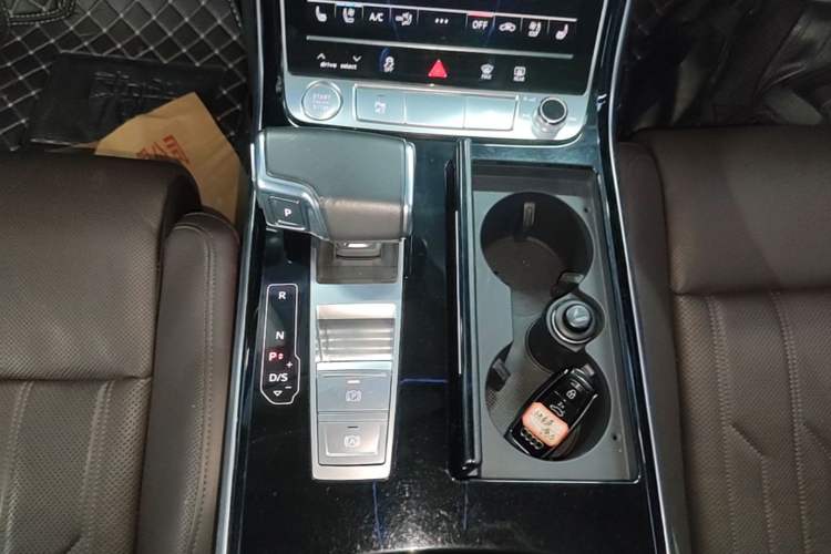 Used Audi A8 2019 Facelifted Plus A8L 50 TFSI quattro Comfort Version Gear Lever