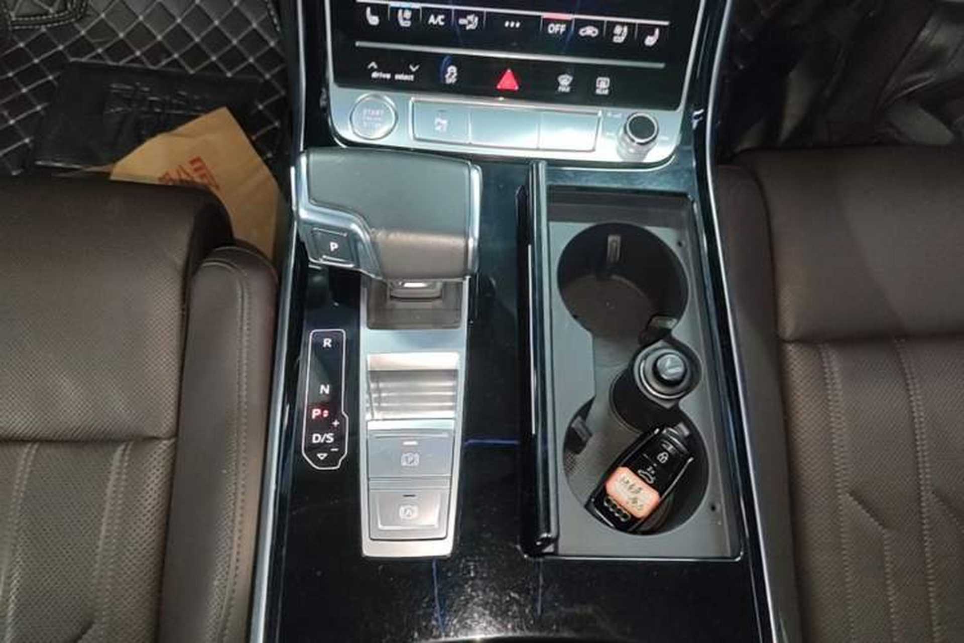 Used Audi A8 2019 Facelifted Plus A8L 50 TFSI quattro Comfort Version Gear Lever