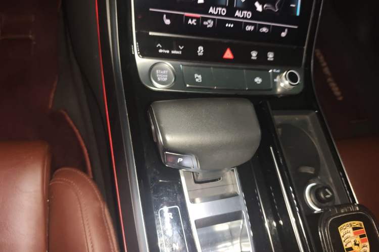 Used Audi A8 2019 Plus A8L 50 TFSI quattro Comfort Model Gear Lever