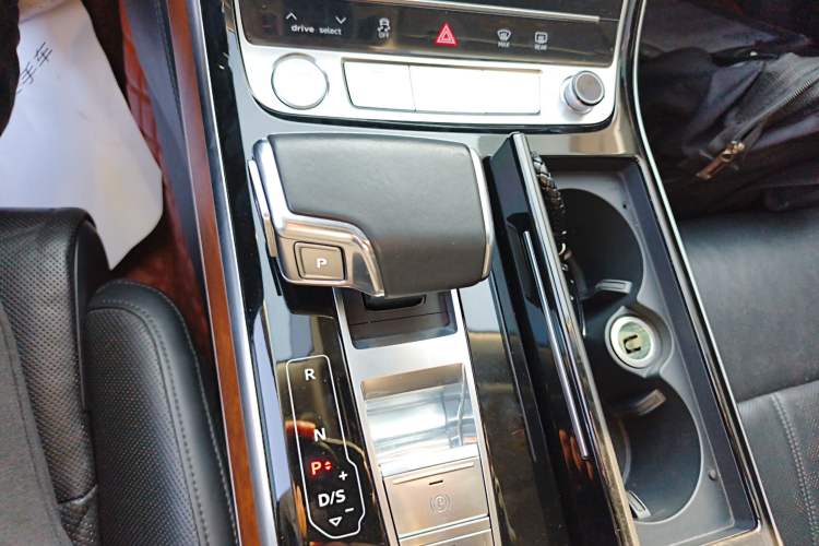 Used Audi A8 2019 Facelifted Plus A8L 50 TFSI quattro Luxury Edition Gear Lever