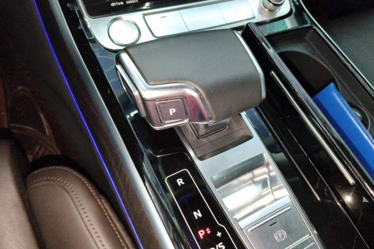Used Audi A8 2019 Plus A8L 50 TFSI quattro Comfort Model Gear Lever