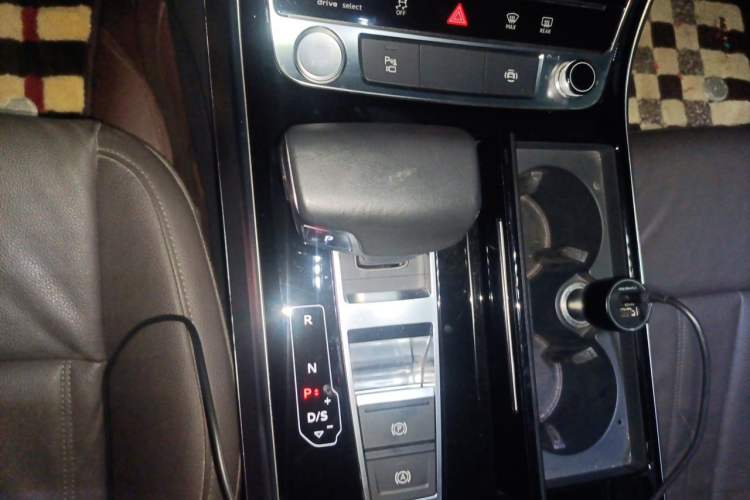 Used Audi A8 2019 A8L 50 TFSI quattro Comfort Model Gear Lever