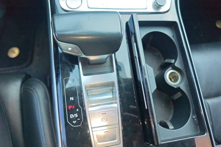 Used Audi A8 2019 A8L 50 TFSI quattro Comfort Model Gear Lever