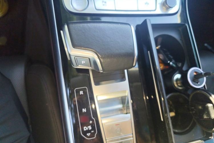 Used Audi A8 2019 Facelifted Plus A8L 55 TFSI quattro Prestige Edition Gear Lever