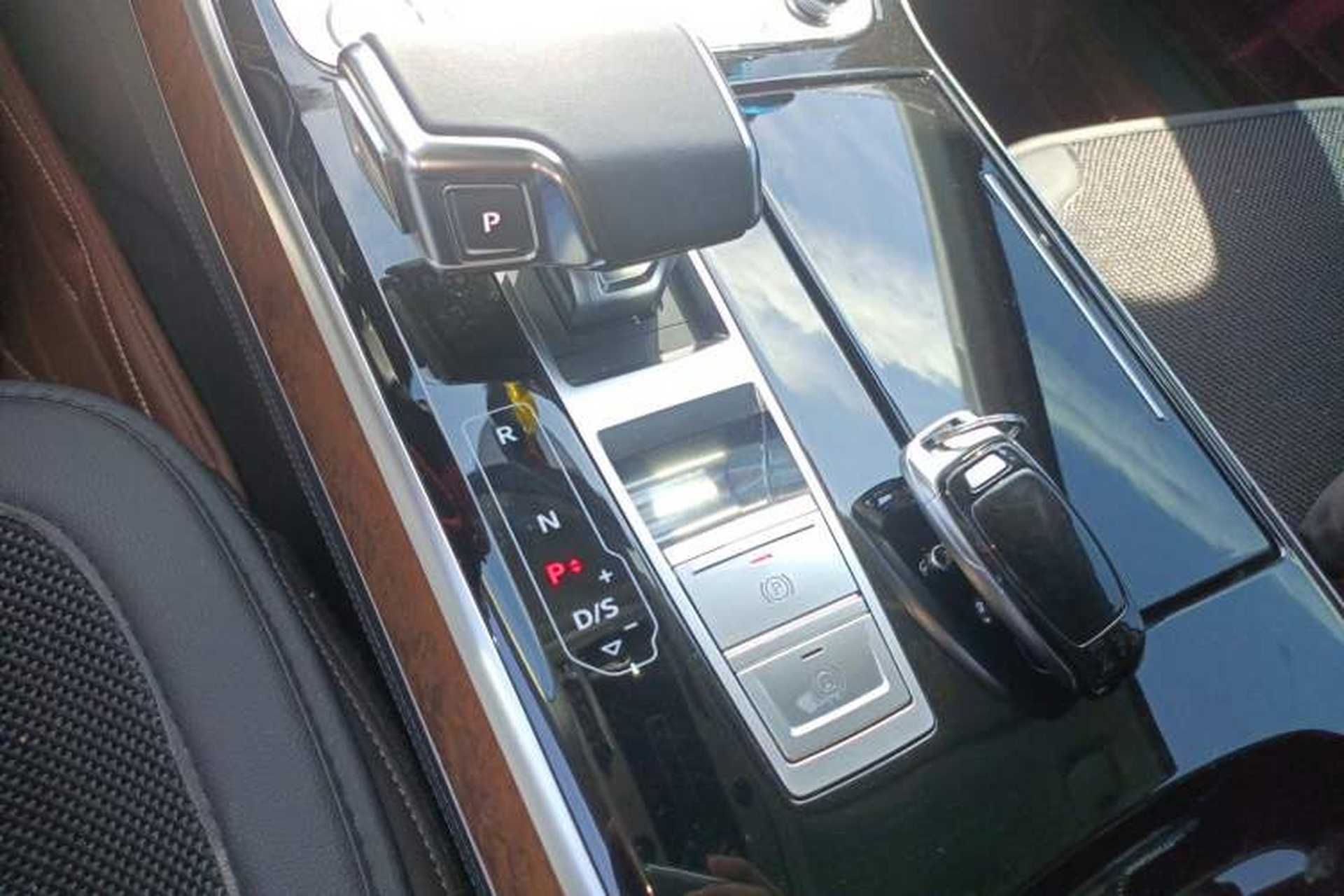 Used Audi A8 2019 Plus A8L 50 TFSI quattro Luxury Model Gear Lever