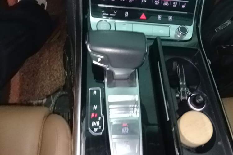 Used Audi A8 2019 A8L 55 TFSI quattro Luxury Model Gear Lever
