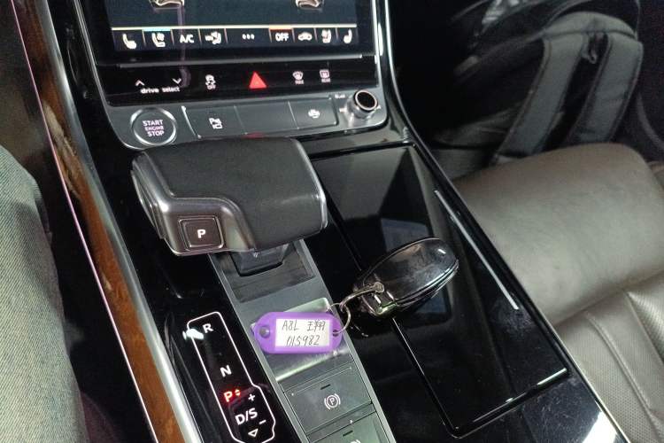 Used Audi A8 2019 Facelifted Plus A8L 50 TFSI quattro Luxury Edition Gear Lever