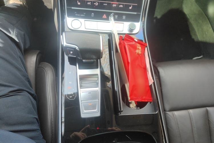 Used Audi A8 2019 Facelifted Plus A8L 50 TFSI quattro Comfort Version Gear Lever