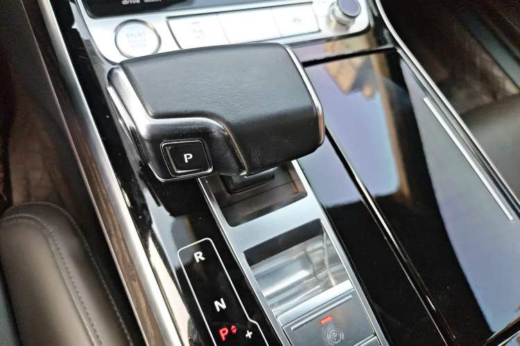 Used Audi A8 2019 Plus A8L 50 TFSI quattro Comfort Model Gear Lever