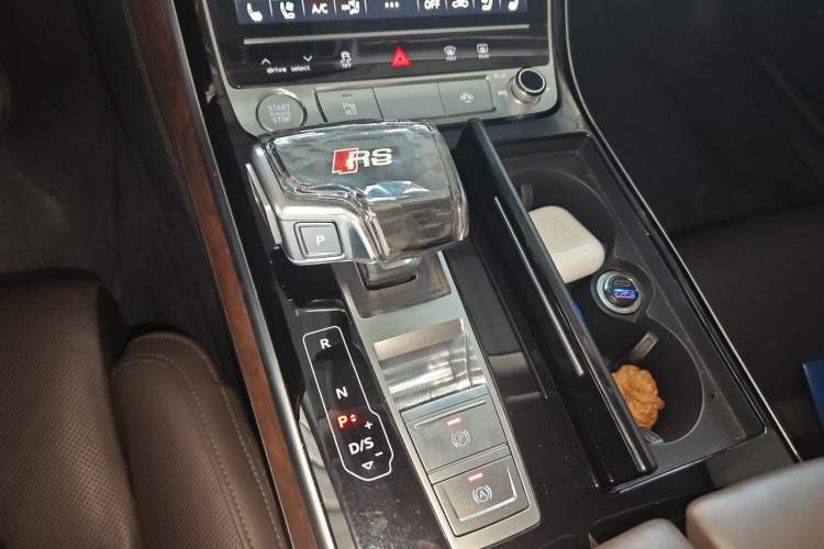 Used Audi A8 2019 Facelifted Plus A8L 55 TFSI quattro Luxury Edition Gear Lever