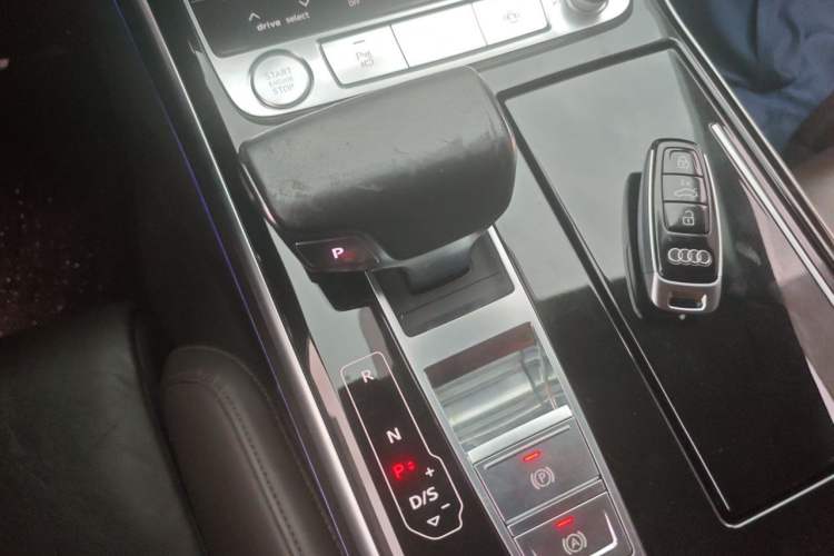 Used Audi A8 2019 A8L 50 TFSI quattro Comfort Model Gear Lever