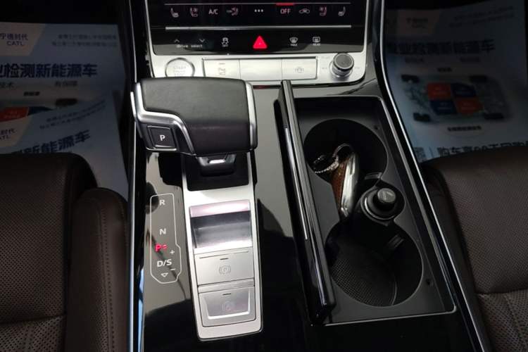 Used Audi A8 2019 Facelifted Plus A8L 50 TFSI quattro Luxury Edition Gear Lever