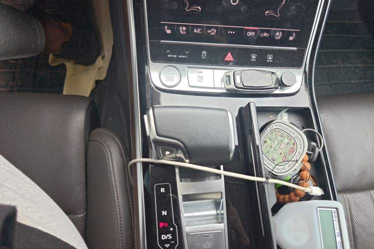 Used Audi A8 2019 Plus A8L 55 TFSI quattro Luxury Model Gear Lever