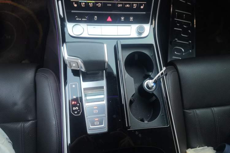 Used Audi A8 2019 Facelifted Plus A8L 50 TFSI quattro Luxury Edition Gear Lever