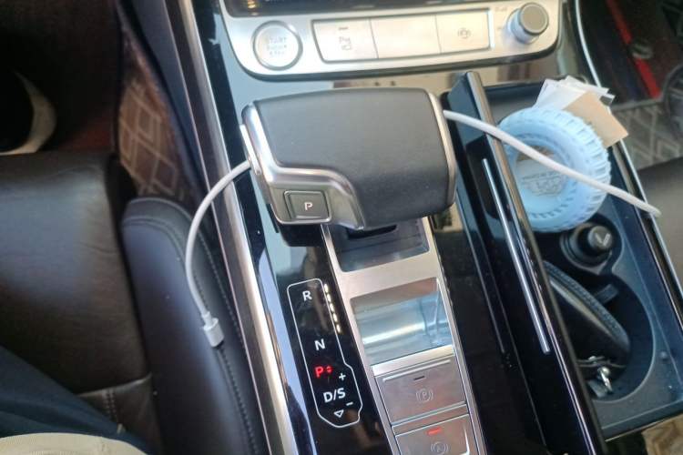 Used Audi A8 2019 Plus A8L 50 TFSI quattro Comfort Model Gear Lever