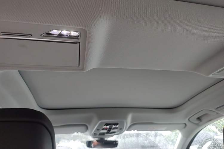 Used Audi A8 2019 Plus A8L 50 TFSI quattro Luxury Model Headliner