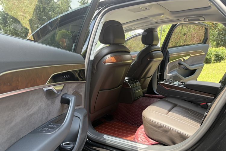 Used Audi A8 2019 Plus A8L 50 TFSI quattro Comfort Model Headliner